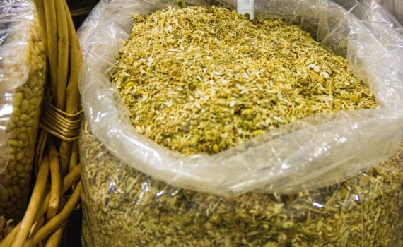 Неприятный запах изо рта: как вернуть уверенность с помощью того, что есть дома