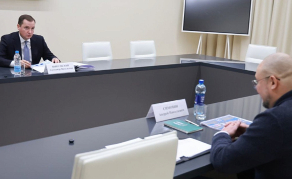 Губернатор Поморья провёл рабочую встречу с главой Новой Земли Губернатор Поморья провёл рабочую встречу с главой Новой Земли