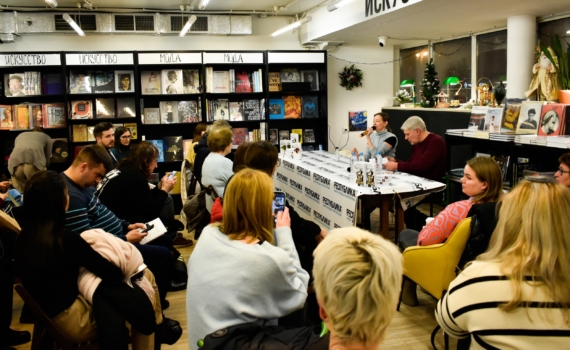 Российская молодежь любит российскую и зарубежную классическую литературу, но отходит от советского канона